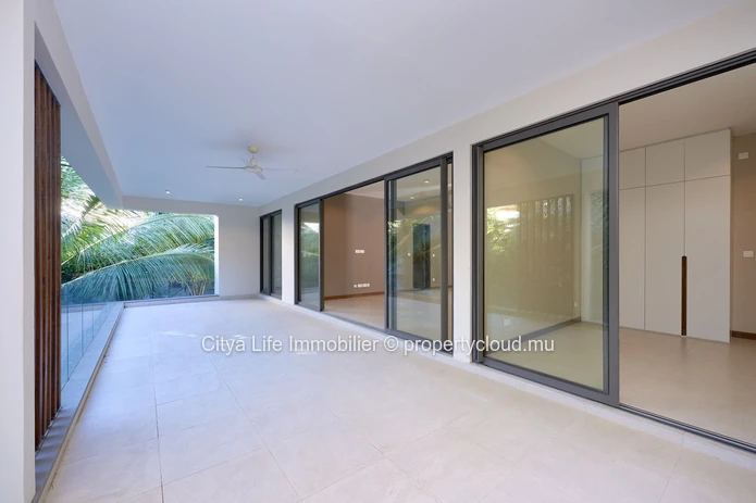 Luxury PDS Apartment with panoramic sea view for sale in Pointe aux Canonniers