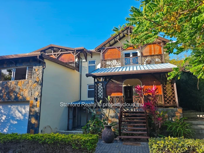 Villa moderne de 4 chambres à louer - Tamarin, Ouest