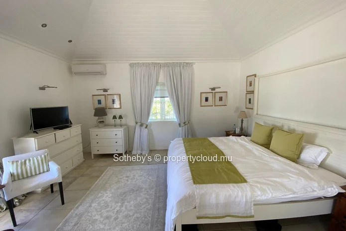 Colonial Style Living
