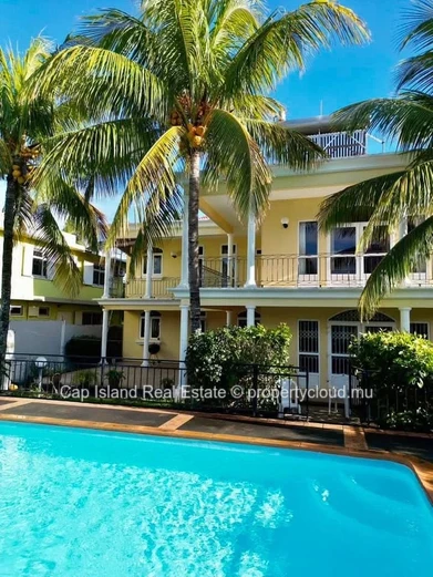 À Vendre – Villa Spacieuse avec Cottage Privé à Péreybère
