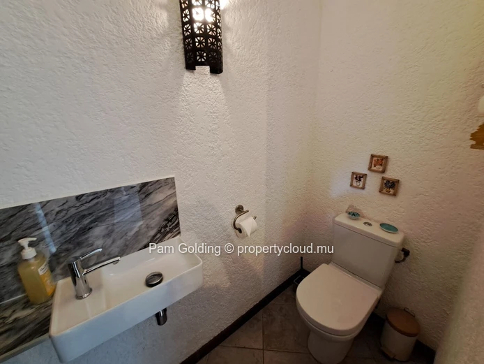 Mid-term rental villa ideally located in Trou aux Biches, available from April to September.