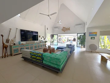 4 Bedroom Villa