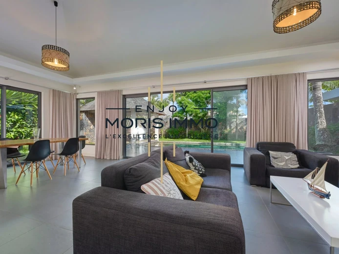 Villa contemporaine à vendre à Péreybère – 3 chambres | Piscine privée | Bureau | Garage | Résidence sécurisée