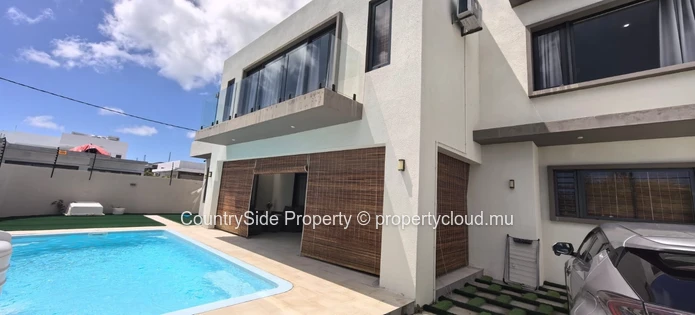 Spacieuse maison de 3 chambres avec piscine privée à proximité de la plage de Mont Choisy