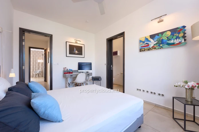 A vendre appartement de 3 chambres en suite accessible aux étrangers à Balaclava.
