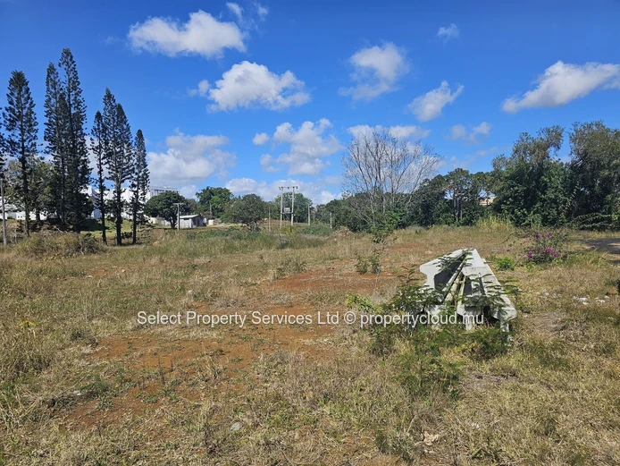 Prime Freehold Land for Sale in Moka