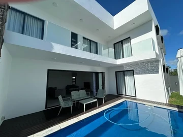 4 Bedroom Villa