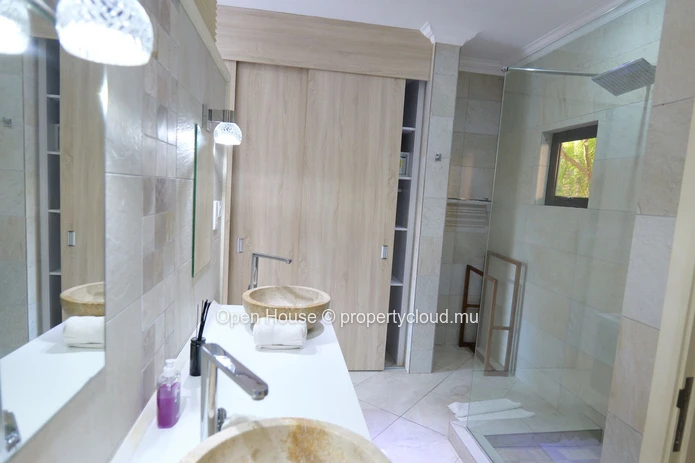 Villa meublée 4 chambres avec piscine à louer à Pointe aux Piments