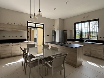Maison de 4 Chambres