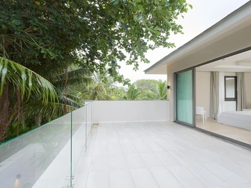 5 Bedroom Villa