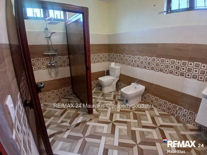Spacious 4-Bedroom Villa with Private Pool - Calodyne 2 En-Suite Bedrooms | Pets Welcome | Ideal Fam
