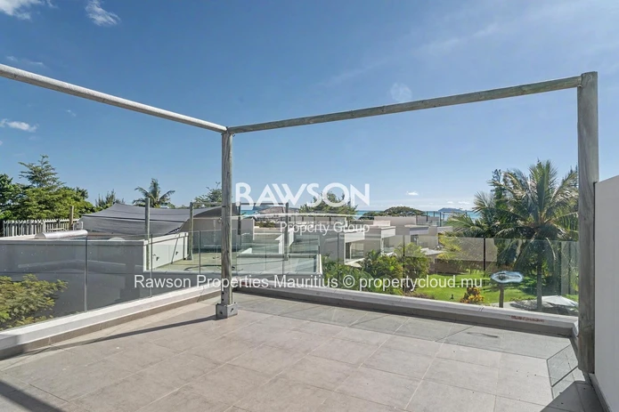 3-Bedroom Duplex | Waterfront | Private Pool | Sea View Rooftop | Calodyne