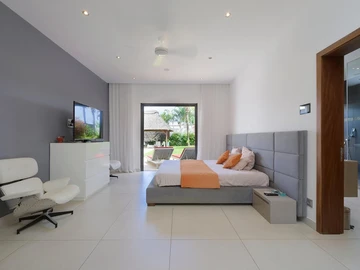 4 Bedroom Villa