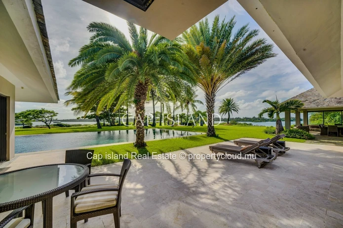Exceptional villa with 180° view - BEAU CHAMP -