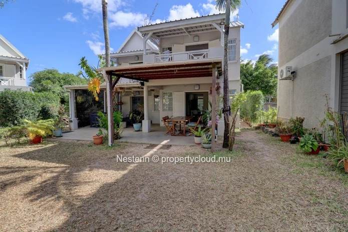 Charmante Villa coloniale dans une résidence privée en bord de mer