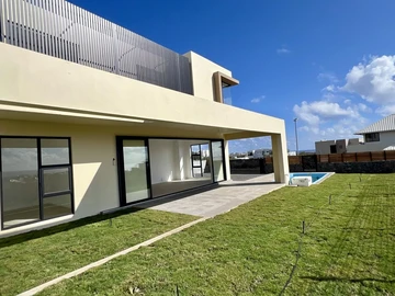 3 Bedroom Villa