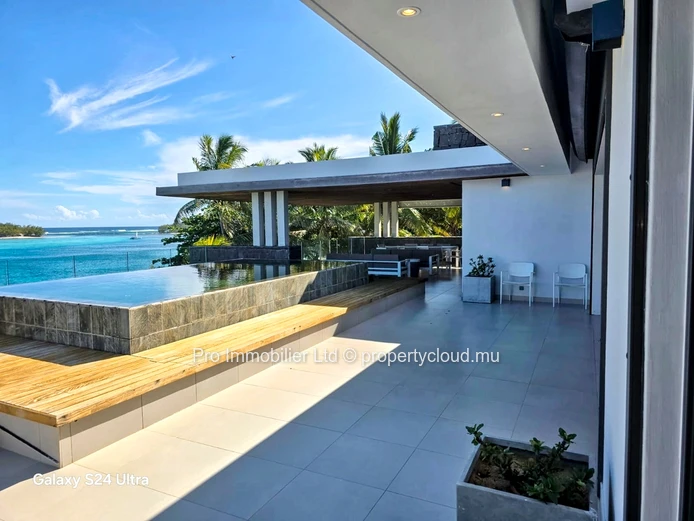 Superbe Penthouse en Bord de Mer à Vendre – Blue Bay South | PLEINE PROPRIÉTÉ