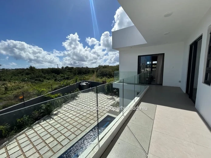 Contemporary Villa For Rent In Cap Malheureux