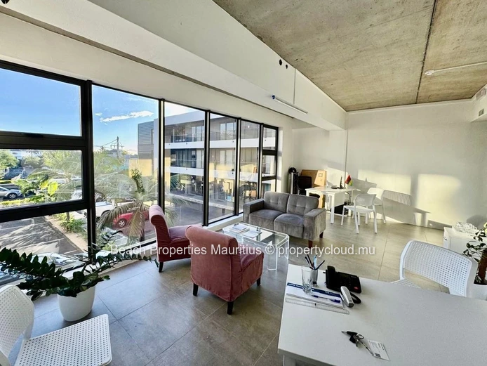 Modern Office Space for Rent – Black River / Tamarin
