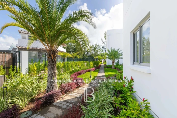 GRAND GAUBE - Luxury Seafront Living - 3 bedrooms