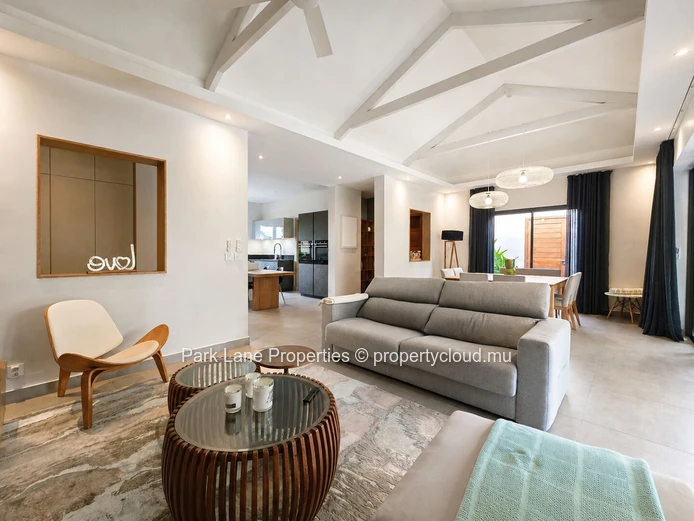 Exceptional Luxury Villa – Elegance, Sophistication & Refined Living