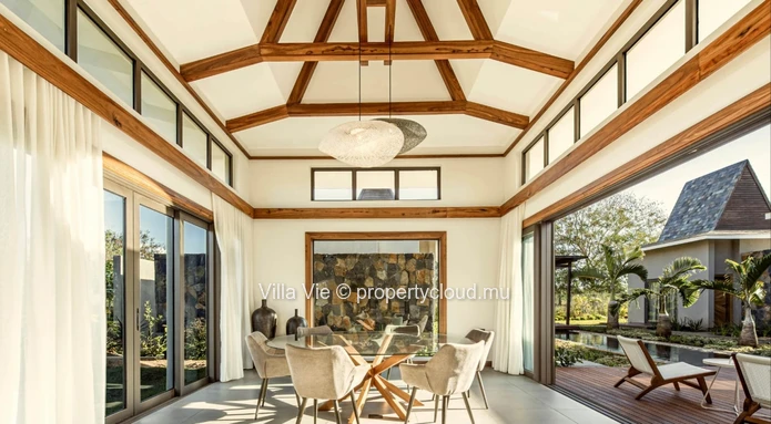 Balaclava - Somptueuse villa de 4 chambres avec piscine privée.