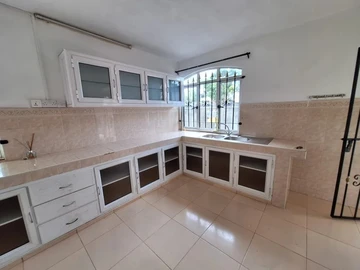 Bureau de 5 Chambres