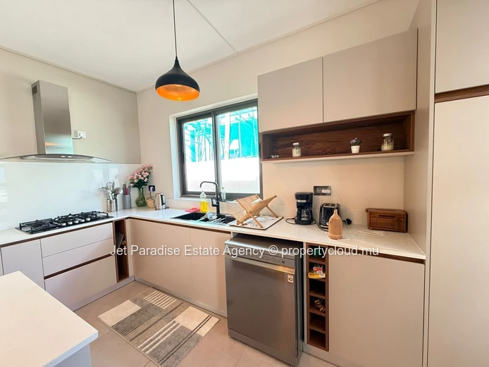 Villa moderne à deux étages dans une résidence sécurisée