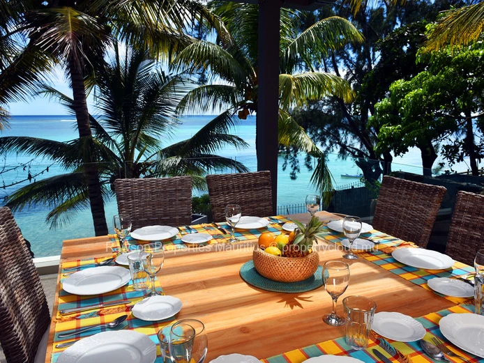 Appartement En Bord De Mer À Vendre À Pereybere
