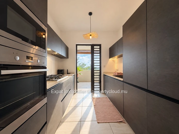 Magnifique penthouse 3 chambres avec rooftop privatif, jacuzzi et vue panoramique – Flic-en-Flac