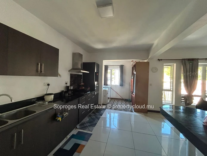 Appartement lumineux de 3 chambres avec vue sur la montagne – Résidence sécurisée - 138m2
