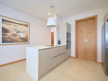 4 Bedroom Apartment