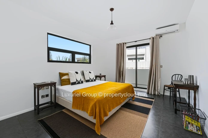 Pereybere – Exceptional Beachfront Penthouse