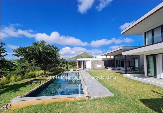 Tamarin - Exceptional Villa - 5 bedrooms en suite
