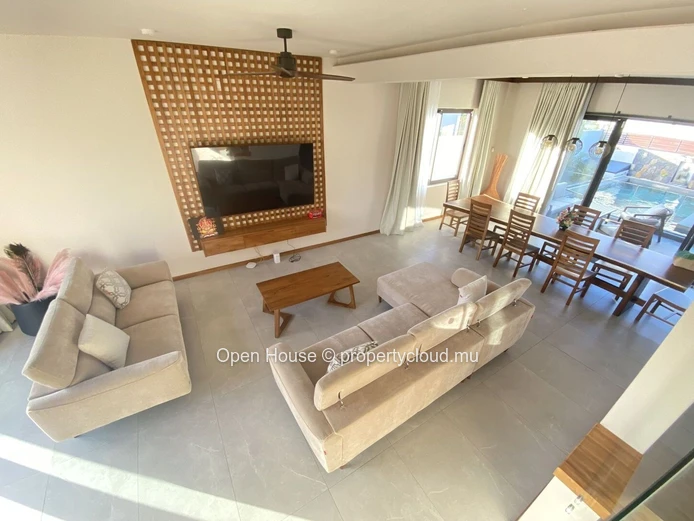 For rent - New fully furnished villa - 4 en-suite bedrooms - swimming pool - garage - near the sea - Trou aux Biches