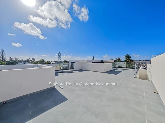 Penthouse 2 chambres avec rooftop privatif à vendre à Pereybère