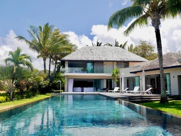 5 Bedroom Villa