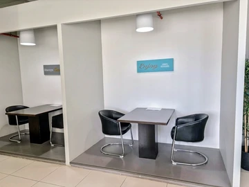 All-inclusive access to coworking space in Regus Grand Bay Central