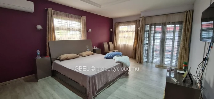 House For Rent – Floréal 
