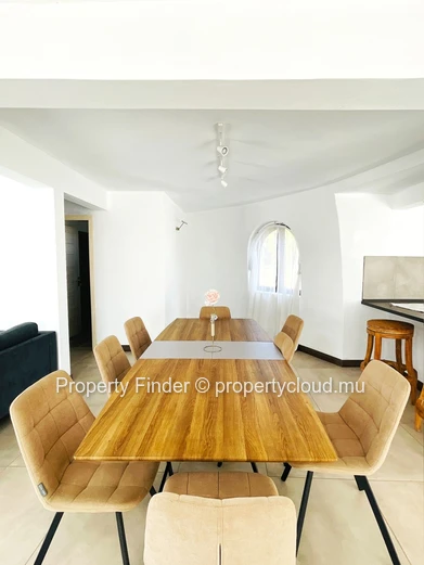 Villa 3 Chambres à Louer avec Piscine, Accès Salle de Sport et Vue sur Mer – Maurice