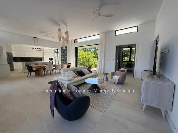 Superbe villa sur le golf à Azuri Village avec accès hôtel Radisson Blu – Ile Maurice