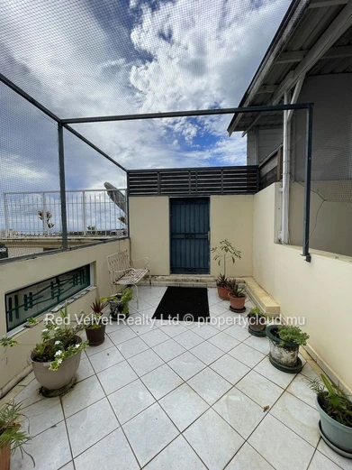 Luxury Duplex Penthouse – 570sqm Interior with 165sqm Rooftop Terrace & Mountain Views