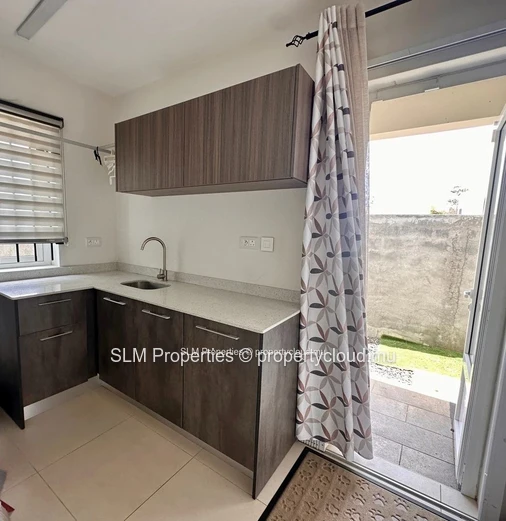 Maison moderne de 3 chambres à vendre à Bambou