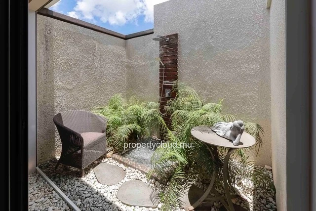 A vendre villa dans une résidence de prestige accessible aux étrangers. A deux minutes du centre de Grand Baie.
