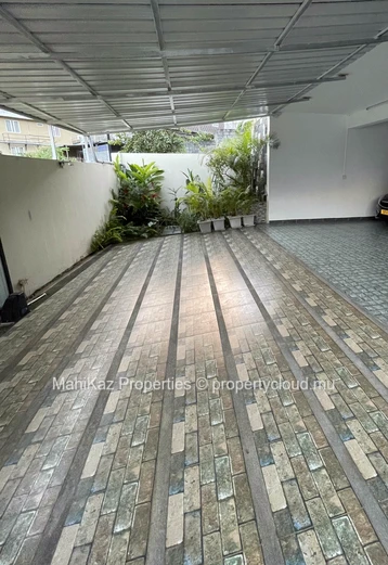 Modern 1-Bedroom Apartment for Rent in Moka, Mauritius 