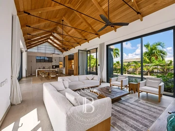 4 Bedroom Villa