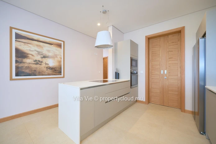 Belle Vue Harel - Spacious 4-bedroom ground floor apartment