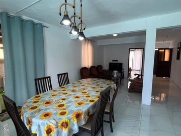 6 Bedroom House