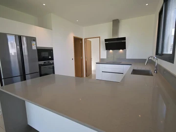 4 Bedroom Villa