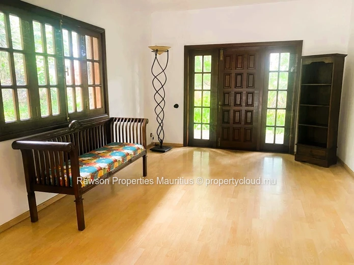 4 Bedroom Villa To Let in Floreal